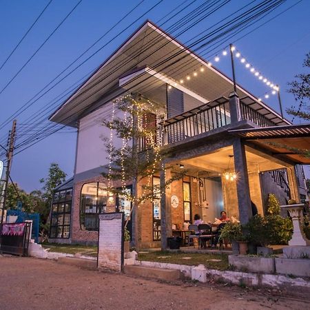 Yoji House And Cafe Hostel Ban Wiang Kültér fotó